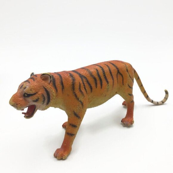 7 Wild Animal Figures Larger Size African Jungle Safari Zoo Elephants Lions Lot - Picture 7 of 12